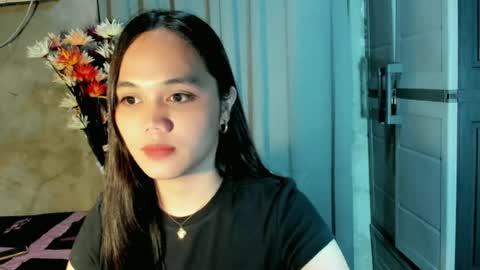 Snapshot of hilarymolly chatting on July 8, 12:37 am hilarymolly online show from July 8, 12:37 am