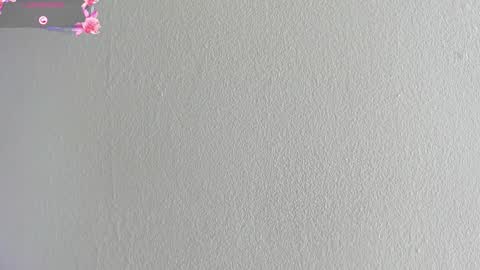 Hilary Thomsom online show from February 4, 12:00 pm