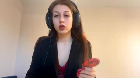 Snapshot of hildredmabray chatting on October 11, 6:12 am Hi Im Elizabeth online show from October 11, 6:12 am