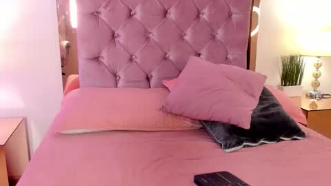 Hillary online show from November 26, 3:29 am