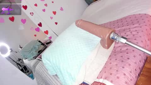 Snapshot of hillary_smile chatting on October 20, 8:53 pm Hilary online show from October 20, 8:53 pm