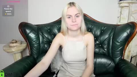 hilleva online show from November 6, 9:26 pm