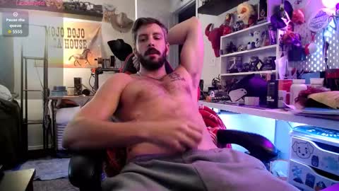 Snapshot of himbojake chatting on November 11, 2:33 am Jake Apton online show from November 11, 2:33 am