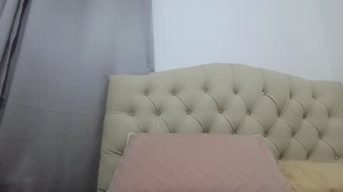 Snapshot of himoreno97 chatting on September 30, 2:27 am Hi moreno online show from September 30, 2:27 am