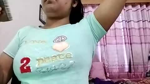 Snapshot of himuhimu22 chatting on May 8, 9:36 am himuhimu22 online show from May 8, 9:36 am