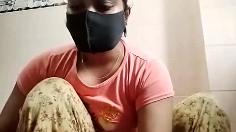 Snapshot of himuhimu22 chatting on May 9, 12:05 am himuhimu22 online show from May 9, 12:05 am