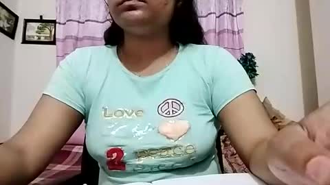 Snapshot of himuhimu22 chatting on May 11, 2:45 pm himuhimu22 online show from May 11, 2:45 pm
