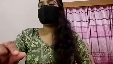 Snapshot of himuhimu22 chatting on May 16, 6:39 pm himuhimu22 online show from May 16, 6:39 pm