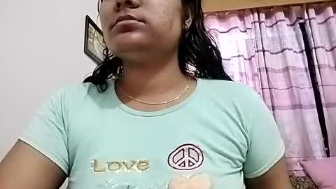 Snapshot of himuhimu22 chatting on June 13, 10:35 am himuhimu22 online show from June 13, 10:35 am
