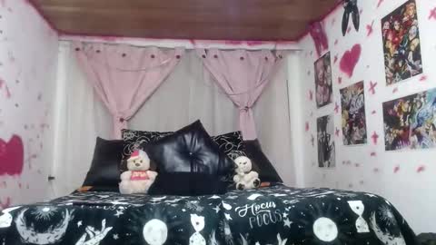 Snapshot of hinasha chatting on February 6, 9:29 pm Angel online show from February 6, 9:29 pm