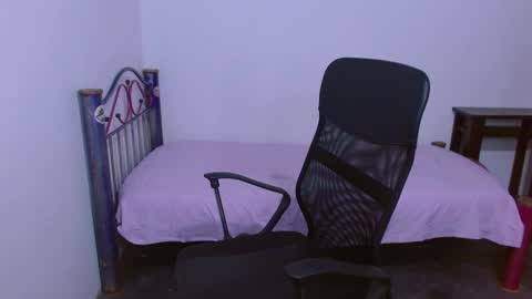      0600AM-1100AM - online show from October 3, 3:36 am