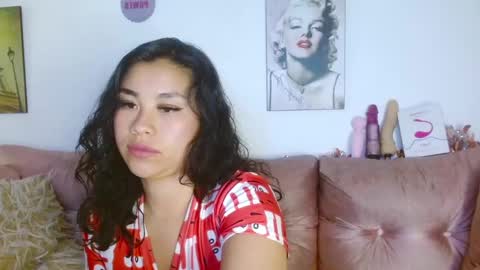 hinata lee online show from December 30, 8:32 am