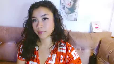 hinata lee online show from January 8, 11:32 am