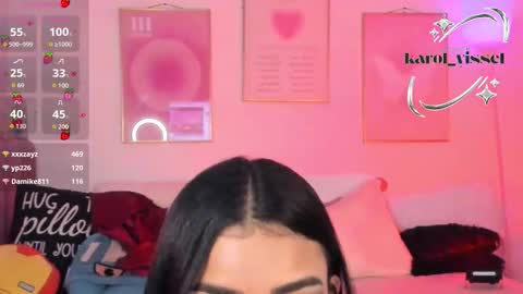 Snapshot of hinataweed01 chatting on December 2, 2:17 am Karol Independent Model online show from December 2, 2:17 am