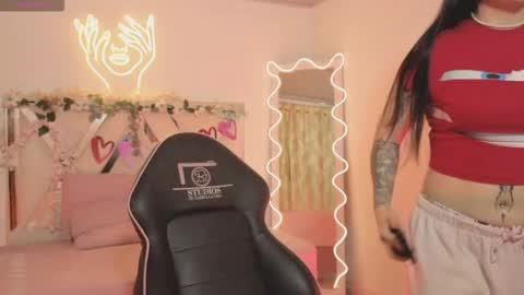 HINNA online show from December 2, 3:01 am