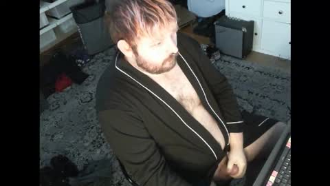 hipguy91 online show from November 27, 6:54 pm