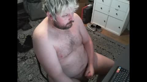 Snapshot of hipguy91 chatting on July 7, 4:44 pm hipguy91 online show from July 7, 4:44 pm