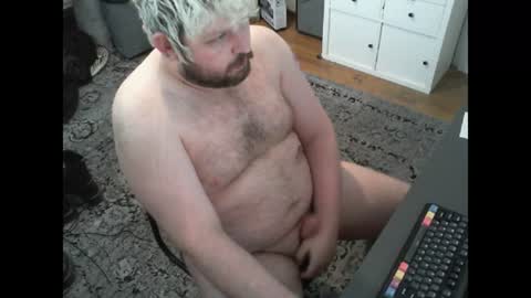 Snapshot of hipguy91 chatting on July 12, 5:26 pm hipguy91 online show from July 12, 5:26 pm