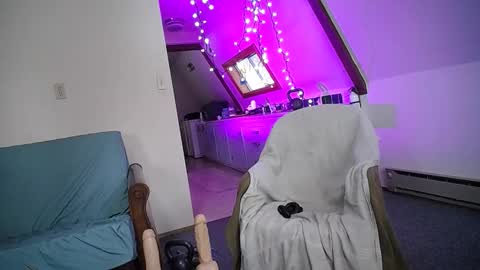 Hippie Jijm online show from February 16, 5:26 pm