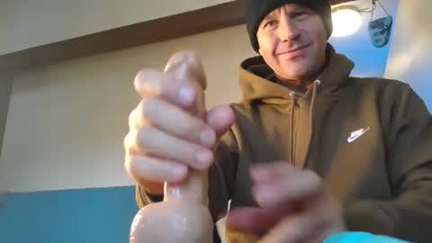 Hippie Jijm online show from February 23, 8:28 pm