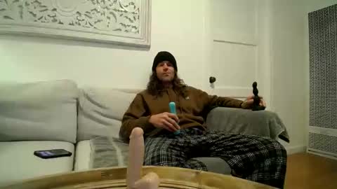 Hippie Jijm online show from April 2, 6:16 pm