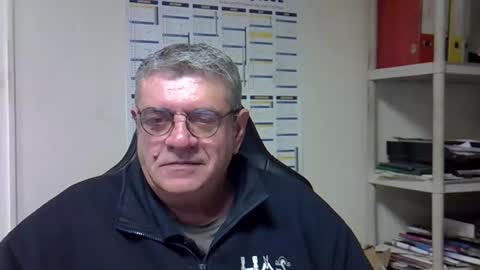 Snapshot of hippopotame17 chatting on December 14, 7:40 am hippo online show from December 14, 7:40 am