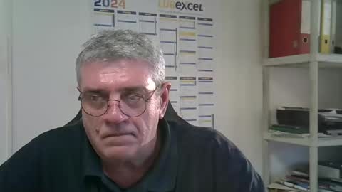 Snapshot of hippopotame17 chatting on December 16, 3:32 pm hippo online show from December 16, 3:32 pm