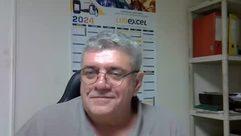 Snapshot of hippopotame17 chatting on December 26, 4:14 pm hippo online show from December 26, 4:14 pm