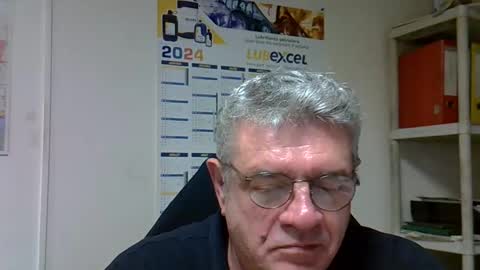 Snapshot of hippopotame17 chatting on January 2, 4:35 pm hippo online show from January 2, 4:35 pm