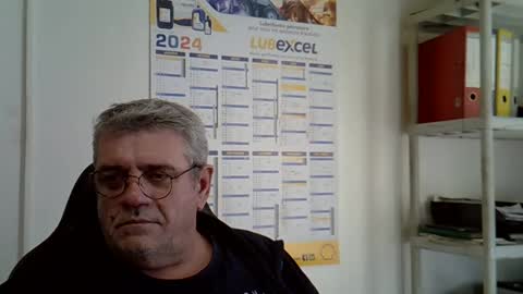 Snapshot of hippopotame17 chatting on January 6, 1:08 pm hippo online show from January 6, 1:08 pm