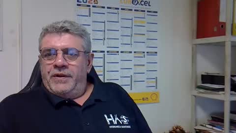 Snapshot of hippopotame17 chatting on January 10, 2:13 pm hippo online show from January 10, 2:13 pm