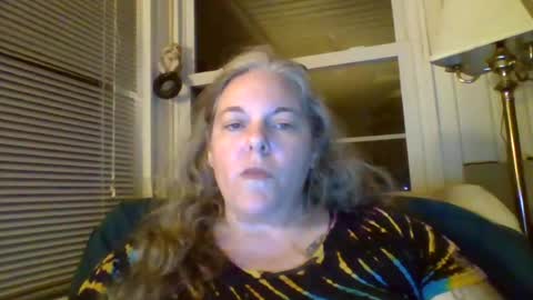 Snapshot of hippysnewhere chatting on June 22, 4:09 am hippysnewhere online show from June 22, 4:09 am