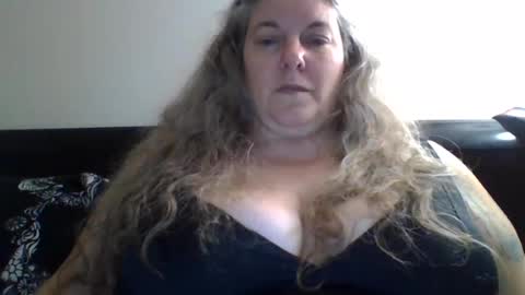 Snapshot of hippysnewhere chatting on July 16, 9:04 am hippysnewhere online show from July 16, 9:04 am