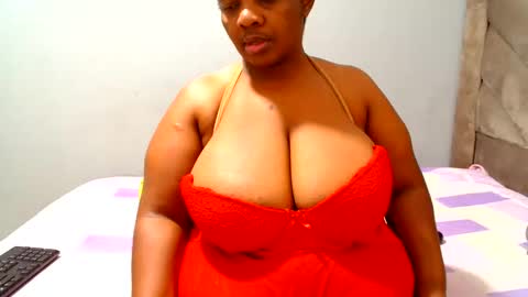 Snapshot of hips2sexy chatting on June 9, 7:20 am hips2sexy online show from June 9, 7:20 am