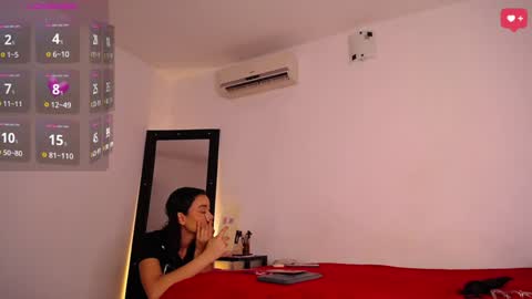 Snapshot of hipshannah chatting on February 7, 10:52 pm H A N N A H online show from February 7, 10:52 pm