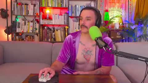 Snapshot of hipstertrashdumpsterfire chatting on June 20, 1:58 pm HipsterTrash Clark one half of Task Manager online show from June 20, 1:58 pm