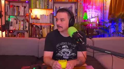 Snapshot of hipstertrashdumpsterfire chatting on June 24, 8:35 am HipsterTrash Clark one half of Task Manager online show from June 24, 8:35 am
