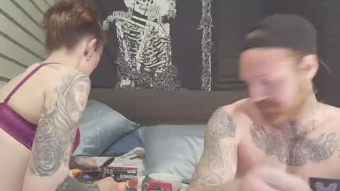 Snapshot of hisnhertemptation chatting on June 21, 3:42 am HisNHersTemptation online show from June 21, 3:42 am
