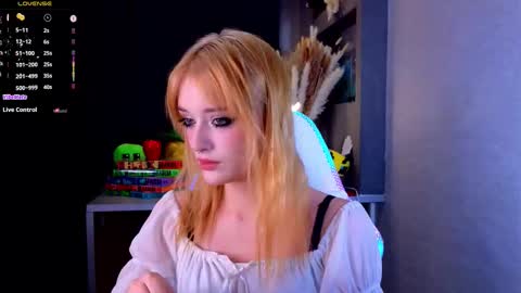 Ella online show from September 19, 4:40 pm