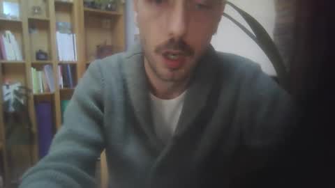 Snapshot of hitmenoww chatting on November 8, 9:53 am hitmenoww online show from November 8, 9:53 am