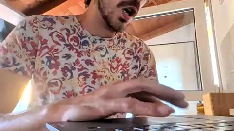 hitmenoww online show from July 23, 8:34 am