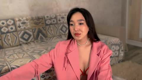  Hitomi  online show from March 16, 11:58 am