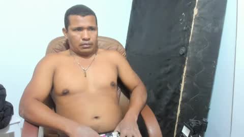 Snapshot of hk5792 chatting on February 10, 1:46 am Your Morenito online show from February 10, 1:46 am