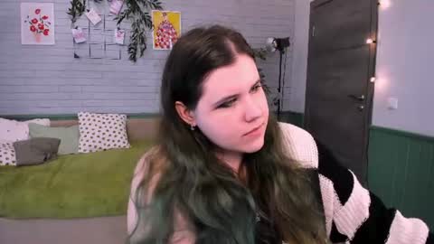 Snapshot of hoctra_neith chatting on June 19, 6:29 am Hanna online show from June 19, 6:29 am