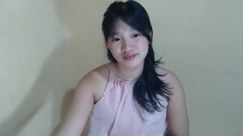 Snapshot of hoelykalea chatting on May 30, 6:05 pm Kalea3 online show from May 30, 6:05 pm