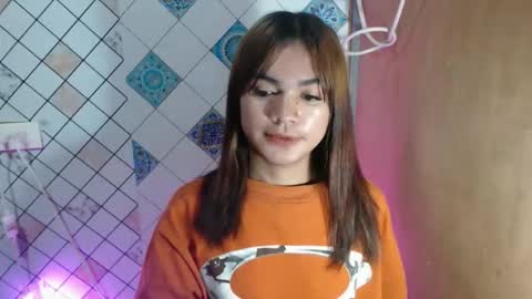 Snapshot of hoelykarina chatting on February 21, 10:49 am Karina3 online show from February 21, 10:49 am