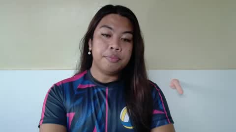 Snapshot of hoelykarina chatting on June 28, 3:12 am Karina3 online show from June 28, 3:12 am