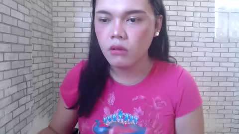 Snapshot of hoelymelissaa chatting on May 26, 11:56 pm Melissa3 online show from May 26, 11:56 pm