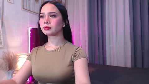 hoelymolly online show from January 16, 8:29 am