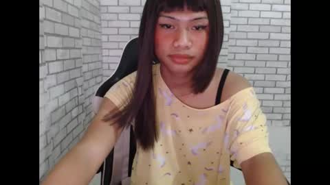 Snapshot of hoelyrafaela chatting on May 22, 3:06 pm Rafaela3 online show from May 22, 3:06 pm